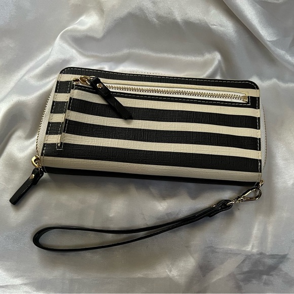 Kate Spade Black and Cream Storybook Wallet - Picture 2 of 3